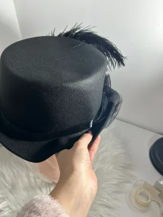 Sombrero Copa Victoriano Negro Plumas