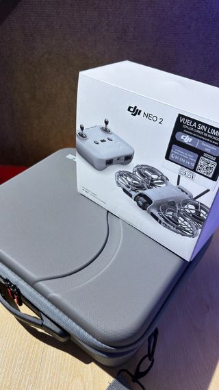 DJI Neo 2 + Mando + Maleta + Accesorios
