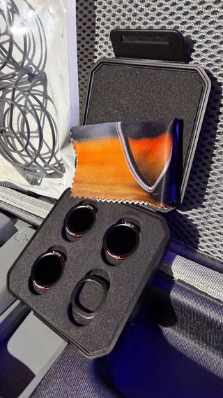 DJI Neo 2 + Mando + Maleta + Accesorios