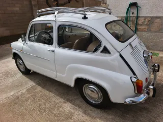 SEAT 600 E
