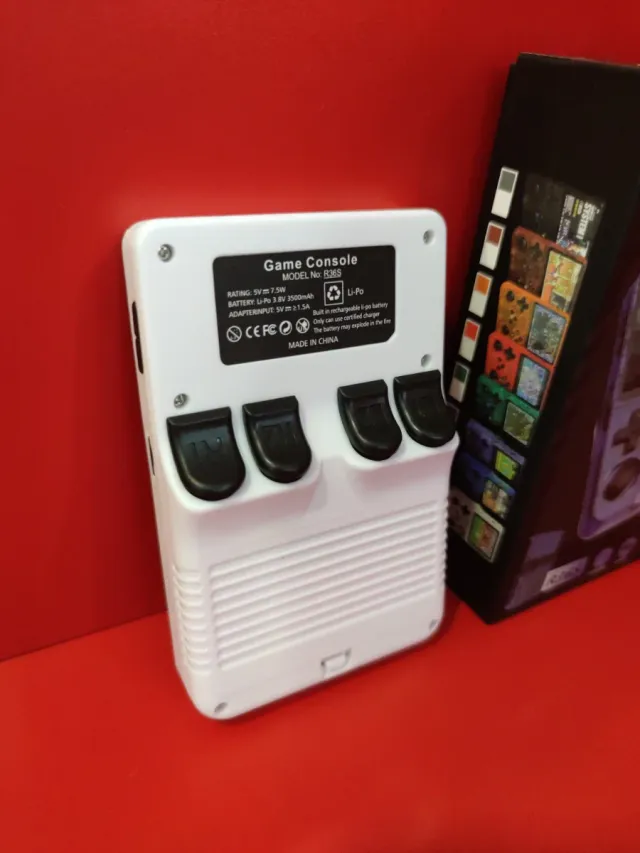 Consola de Videojuegos R36S Blanca
