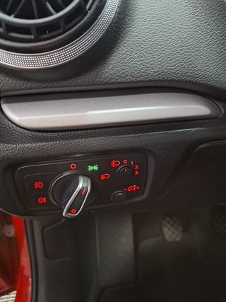 AUDI A3 1.6 TDI 105cv Attraction