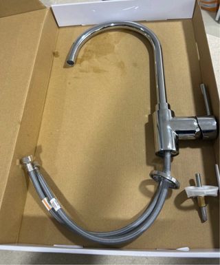 Grifo Teka de metal plateado