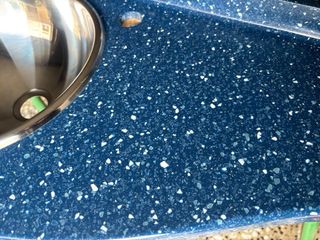 Encimera de baño Corian azul con lavabo