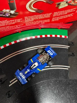 Coche Scalextric Tyrrel P-34 Elf
