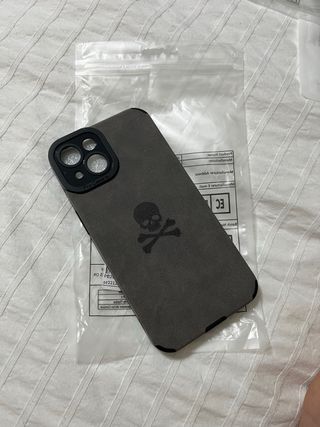 Funda iPhone 13 Calavera