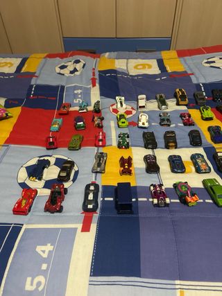 Lote Coches Hot Wheels y Similares