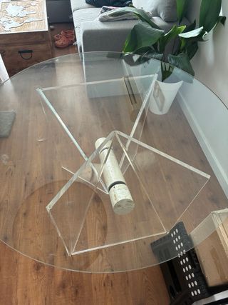 Mesa redonda cristal templado y base acrílico