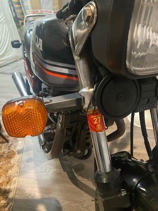Honda CB450 DX Negra y Roja