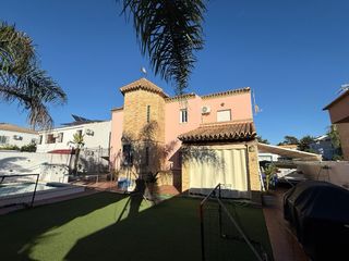 Apartamento para estudiantes con piscina privada