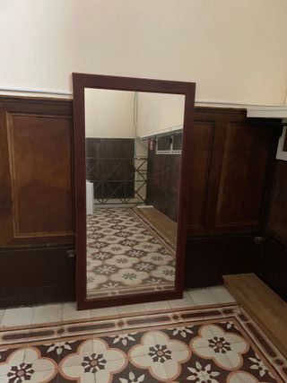 Espejo de madera mediano