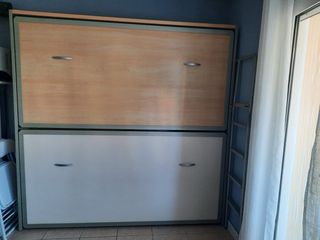 Litera abatible con colchones y nórdicos