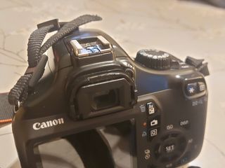 Cámara Canon EOS 1100D + Objetivo 18-55mm