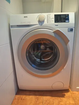 Lavadora AEG 8kg 1200rpm