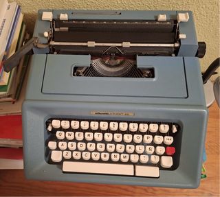 Máquina de escribir Olivetti Studio 46