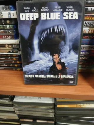 Deep Blue Sea DVD Suspense Terror