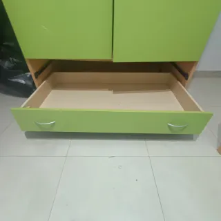 Armario juvenil madera