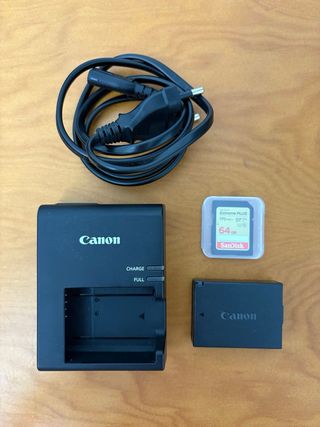 Canon EOS 2000D + 2 Objetivos – Kit Completo