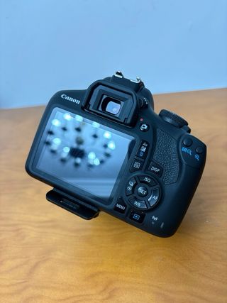 Canon EOS 2000D + 2 Objetivos – Kit Completo