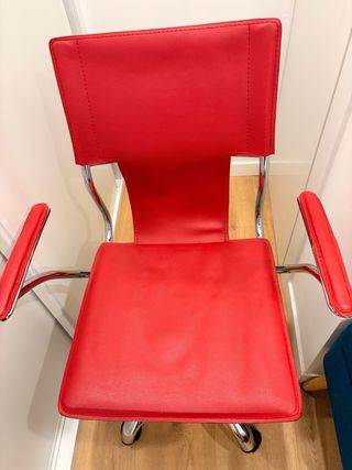 Silla de oficina roja