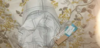 Gorra Quiksilver Militar Cuadros Gris Blanco.