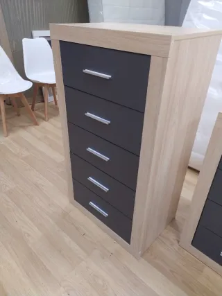 Comò in legno e metallo