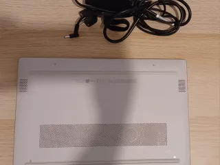 Portátil HP Ryzen 757 Plata