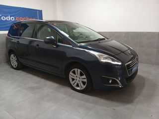 Peugeot 5008 2016