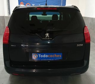 Peugeot 5008 2016