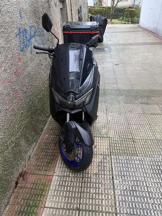 Yamaha Scooter Negra 15977 km