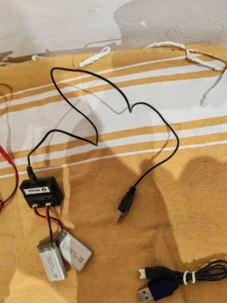 Cargador Múltiple 2-en-1 Dron