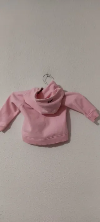 Sudadera Gant rosa con capucha