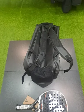 Pala Adidas Metalbone Carbon Ctrl más paletero