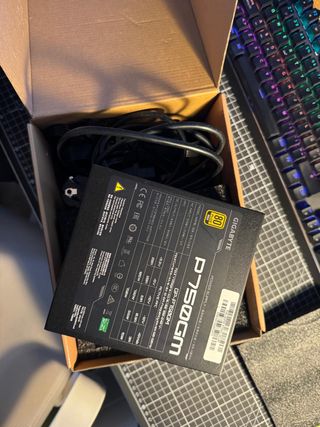 Fuente Alimentación Gigabyte 750W Gold Modular