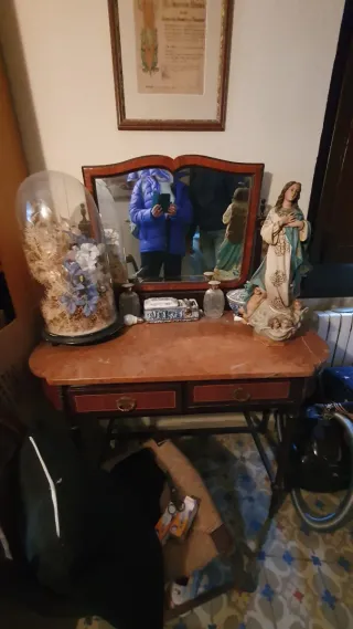 Tocador antiguo madera y mármol con espejo