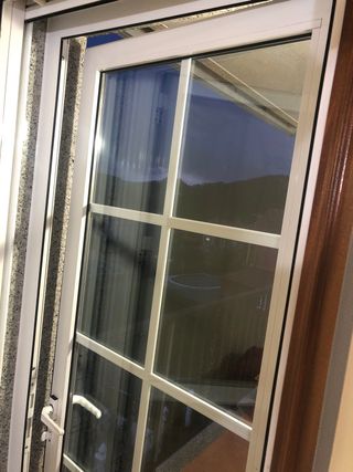 Puerta aluminio 78x207cm