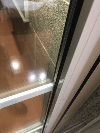 Puerta aluminio 78x207cm