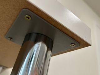 Patas acero regulables en altura para Mesa (4 uds)