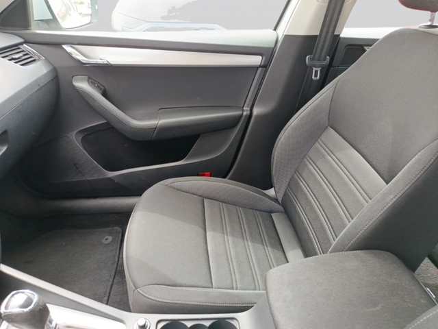 Octavia - DESDE 295€/MES ¡SIN PAGAR ENTRADA!