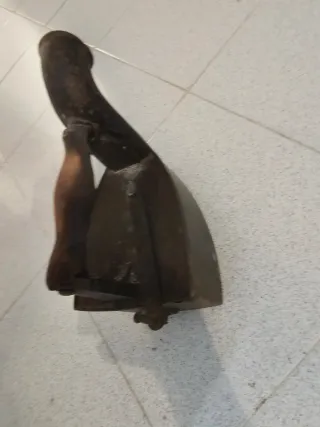 Plancha antigua de carbón