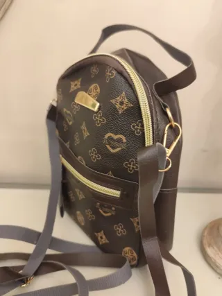 Mini mochila de mujer (color: marrón chocolate)