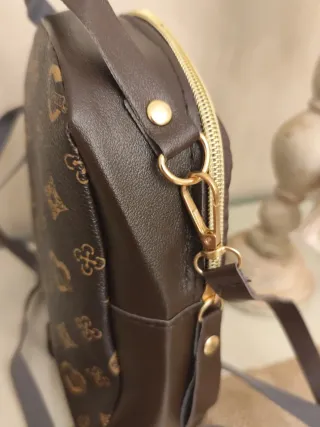 Mini mochila de mujer (color: marrón chocolate)