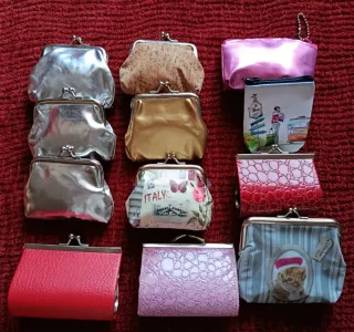 Lote 12 monederos surtidos