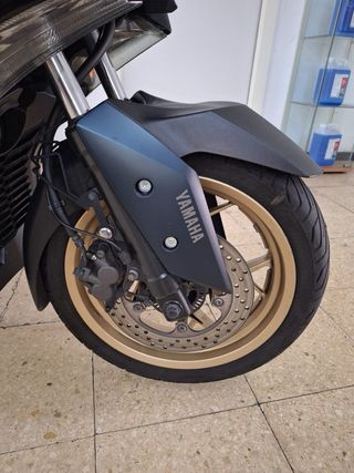 Yamaha XMAX 300 Tech MAX