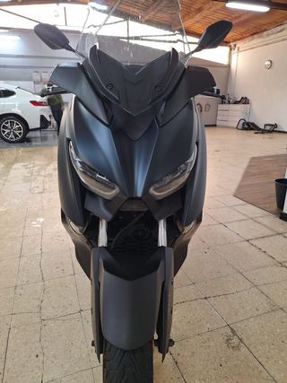 Yamaha XMAX 300 Tech MAX