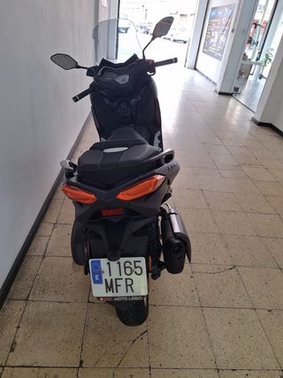 Yamaha XMAX 300 Tech MAX
