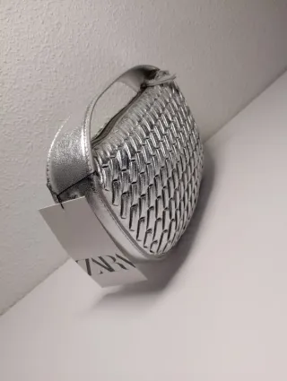 Bolso Zara trenzado plata metalizado