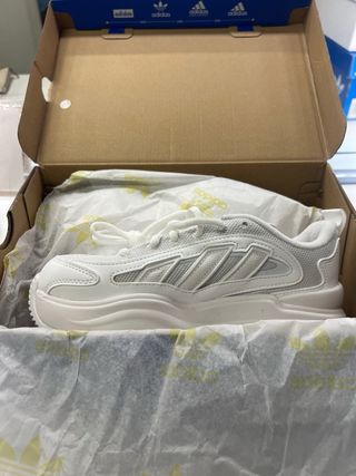 Zapatillas deportivas Adidas blancas