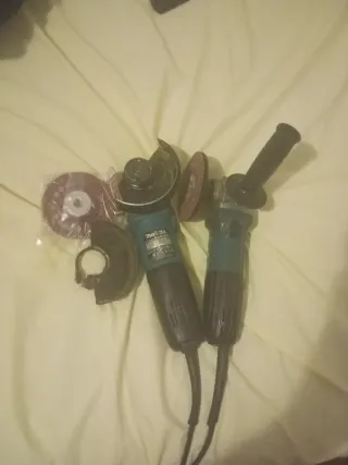 2 Radial Makita GA4540Ry regalo 6 hoja de lija