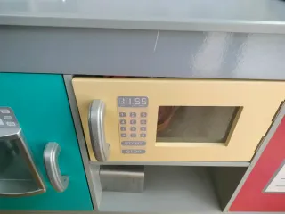 Cocinita de madera y restaurante